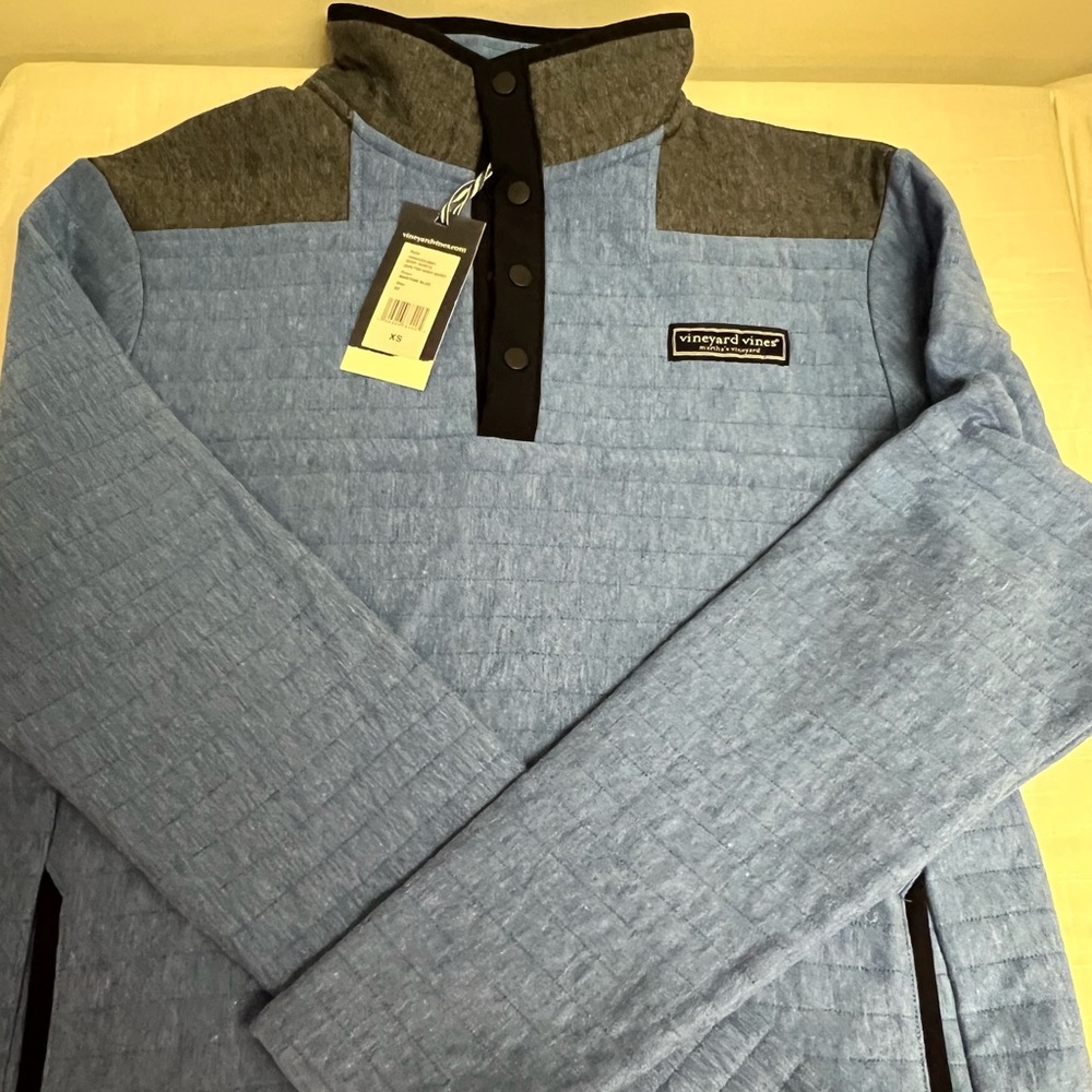 NWT Vineyard Vines Men's Quilted Shep Light Blue and Charcoal Shirt -Size XS